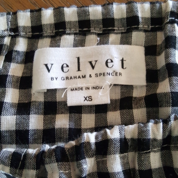 Velvet by Graham & Spencer Gingham cold shoulder - Picture 14 of 15